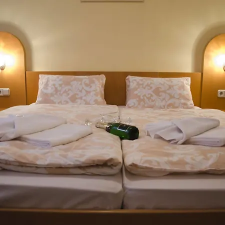 Hotel Zatisi 3*